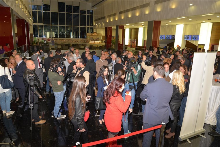 Premiere of Men Ajlikom (For You) 