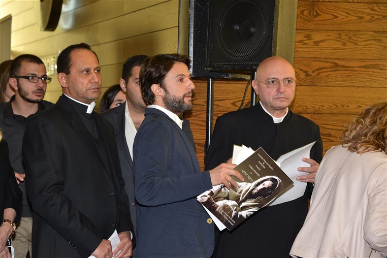 Premiere of Men Ajlikom (For You) 