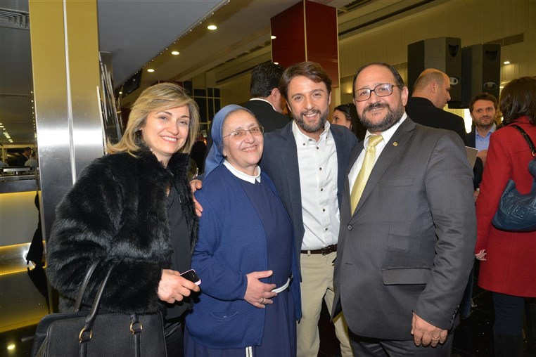 Premiere of Men Ajlikom (For You) 