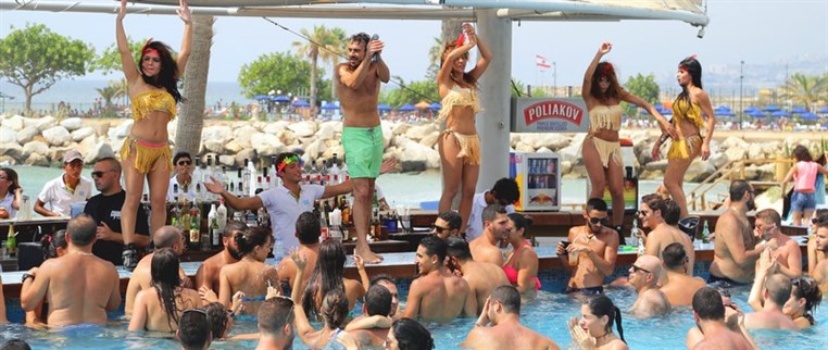 Champagne Showers at Cyan