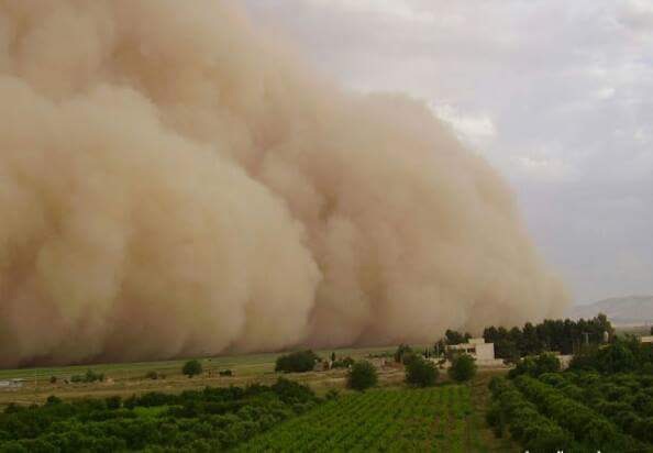 Sandstorm engulfs Lebanon