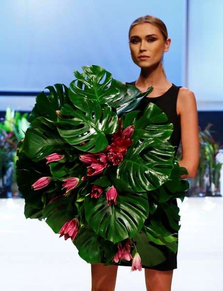 Wedding Folies - The Bridal Expo The floral runway by Masaha