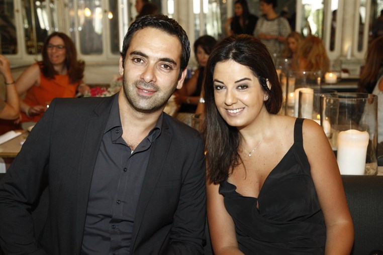 Mona Saliba . Robert