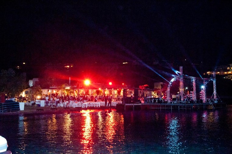 Amr Diab in Mykonos