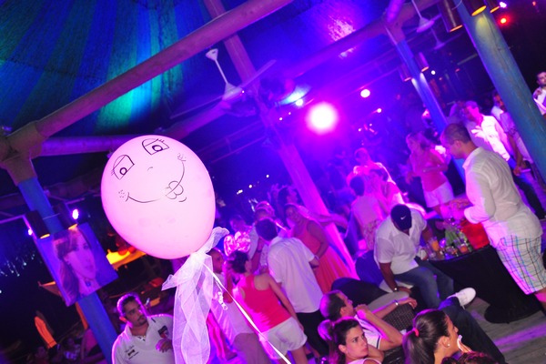 Saturday Night At Edde Sands