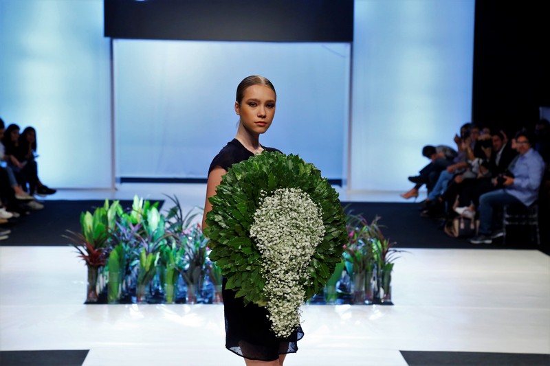 Wedding Folies - The Bridal Expo The floral runway by Masaha