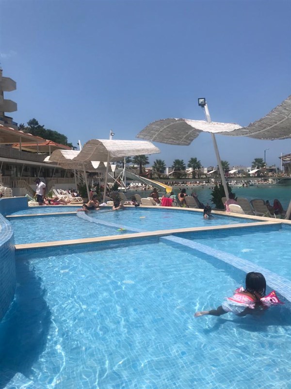 Rocca Marina a day on the beach