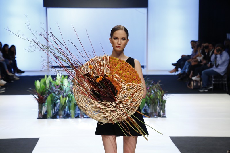 Wedding Folies - The Bridal Expo The floral runway by Masaha