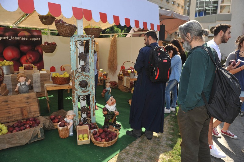 Apple Week at USEK