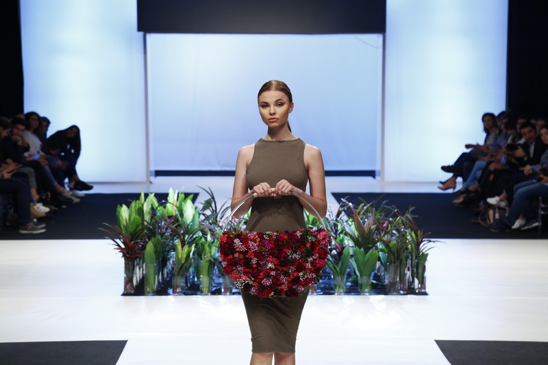 Wedding Folies - The Bridal Expo The floral runway by Masaha