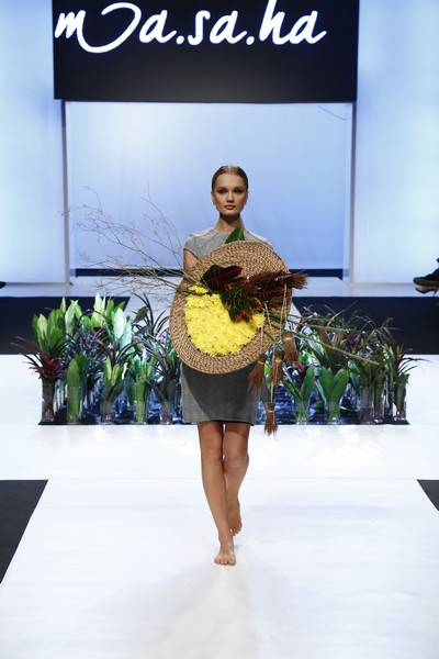 Wedding Folies - The Bridal Expo The floral runway by Masaha