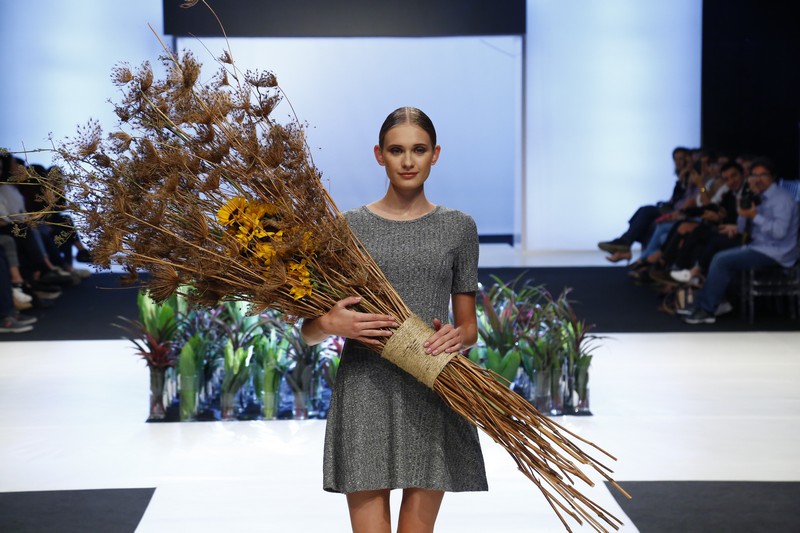 Wedding Folies - The Bridal Expo The floral runway by Masaha