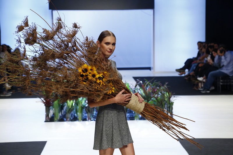 Wedding Folies - The Bridal Expo The floral runway by Masaha