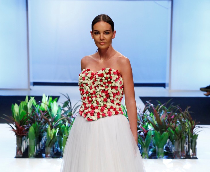 Wedding Folies - The Bridal Expo The floral runway by Masaha