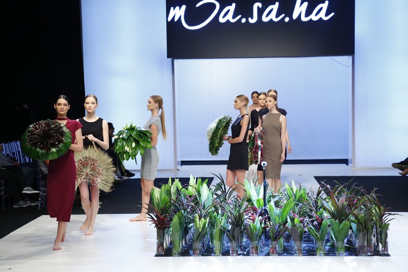 Wedding Folies - The Bridal Expo The floral runway by Masaha