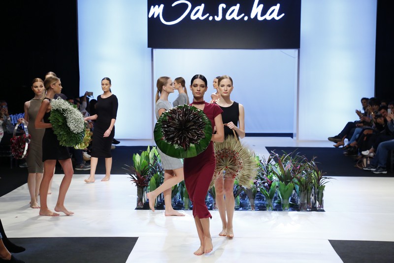 Wedding Folies - The Bridal Expo The floral runway by Masaha