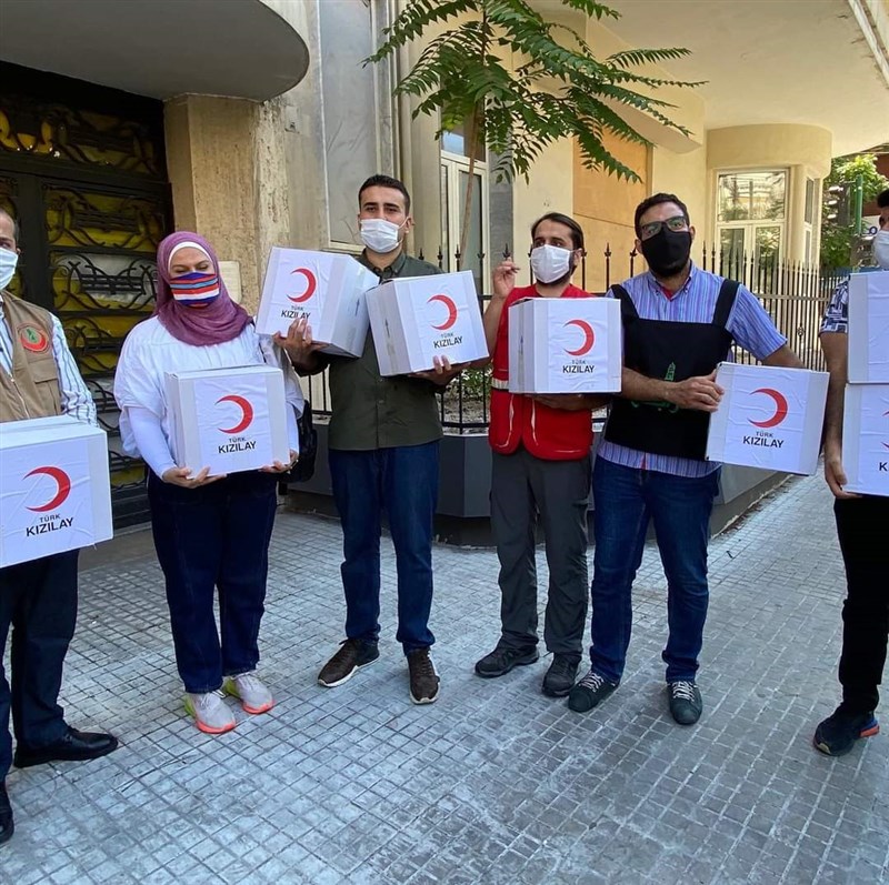  Turkish Chef Burak Özdemir Flies to Beirut to Personally Provide Support in Streets
