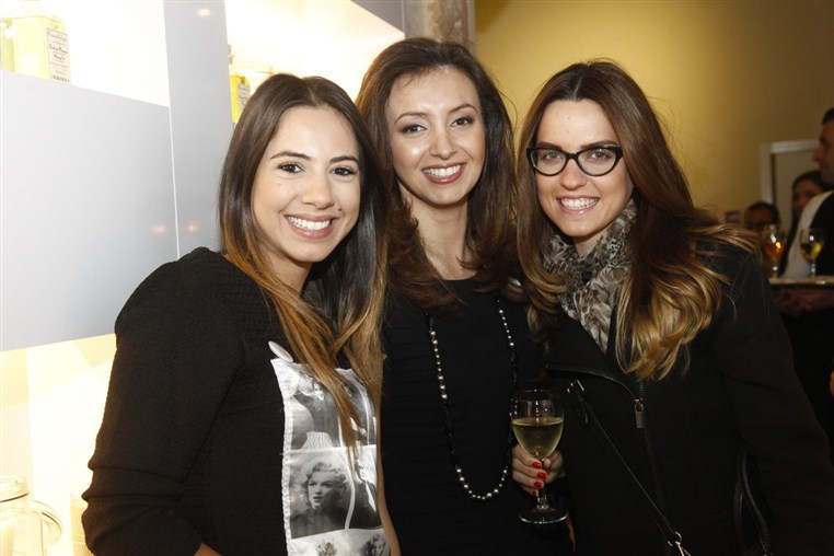 Elsa Akiki . Valerie Toubia . Nathalie Njeim