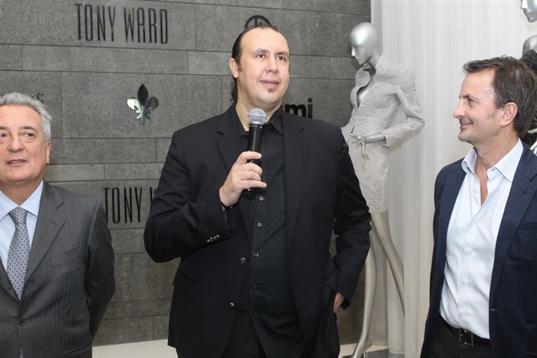 Tony Ward Launching of The e card Bûche  