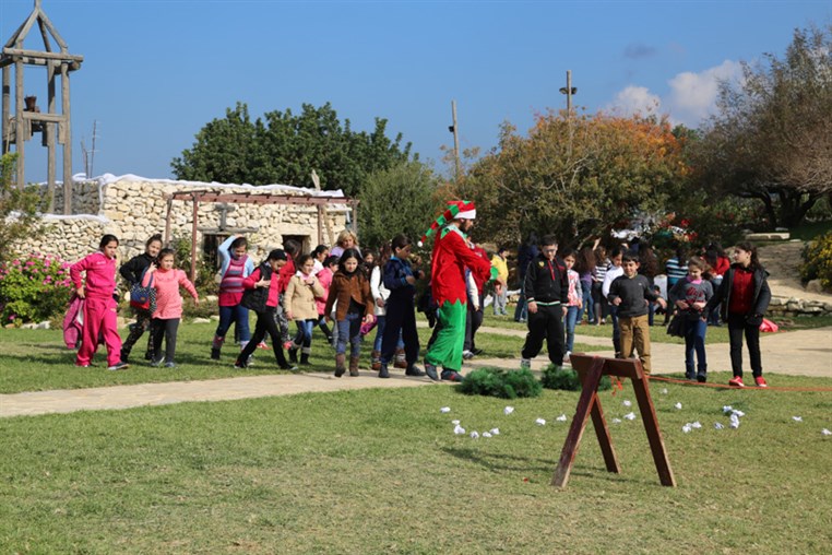 Arnaoon Christmas Village