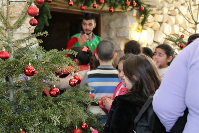 Arnaoon Christmas Village