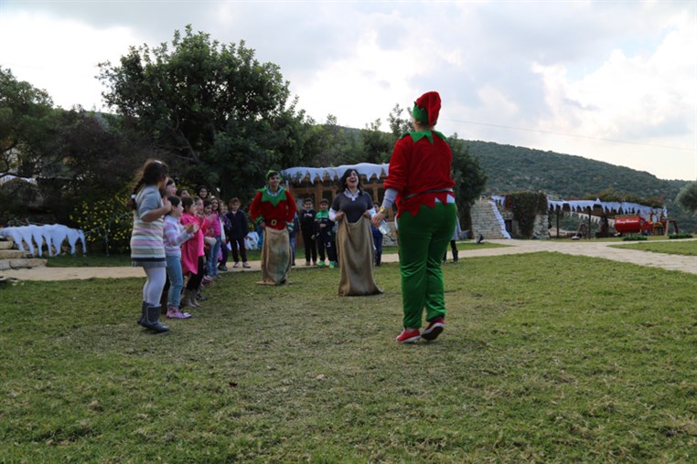 Arnaoon Christmas Village