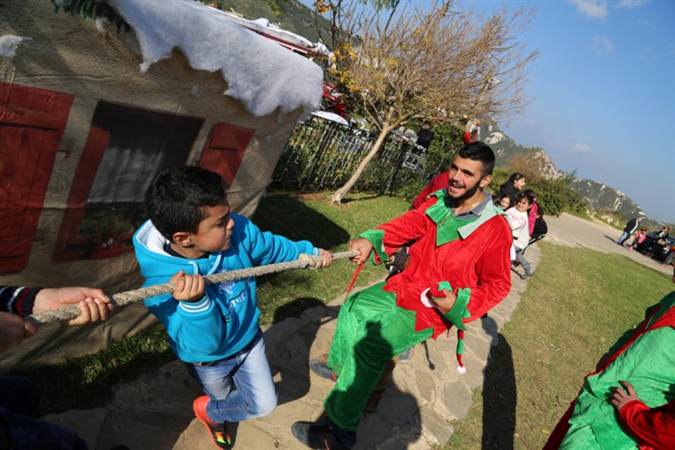 Arnaoon Christmas Village