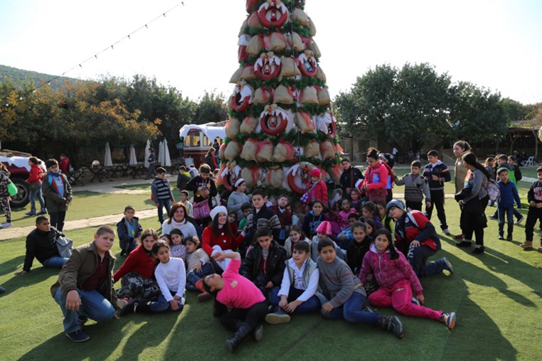 Arnaoon Christmas Village