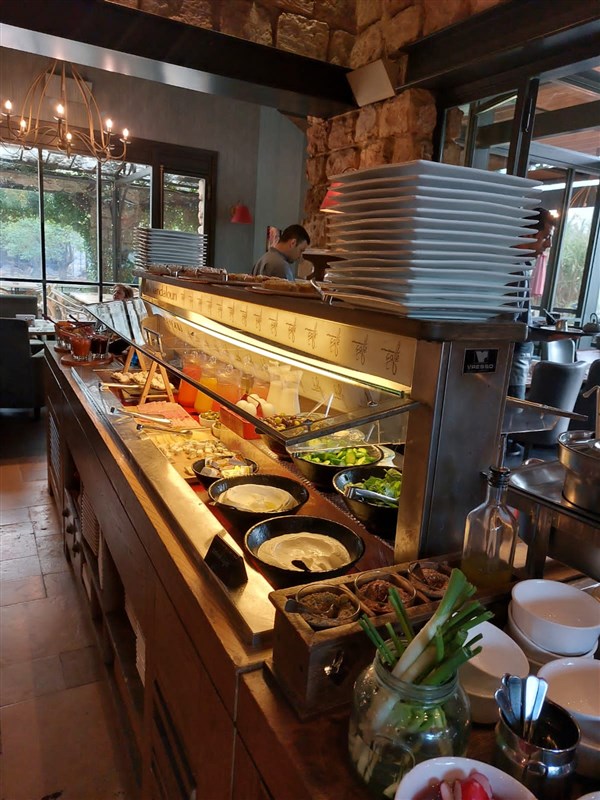 Garderie coco et cinelle mother's day brunch at al Mandaloun