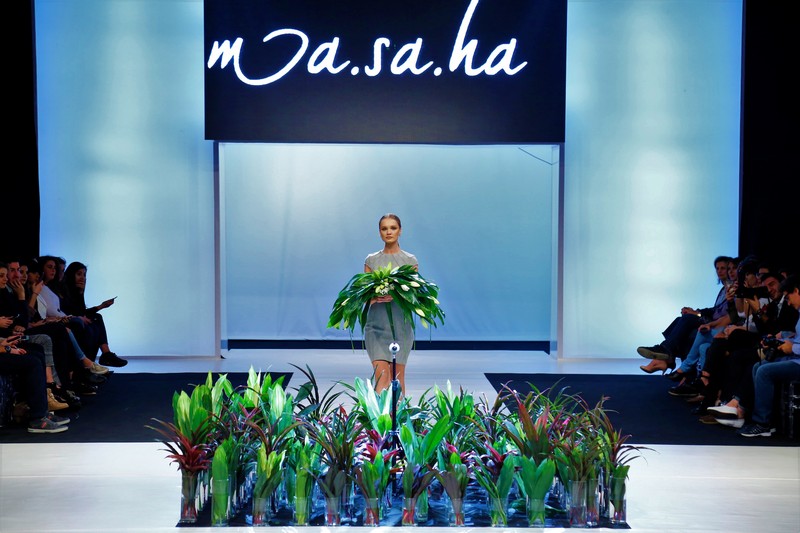 Wedding Folies - The Bridal Expo The floral runway by Masaha