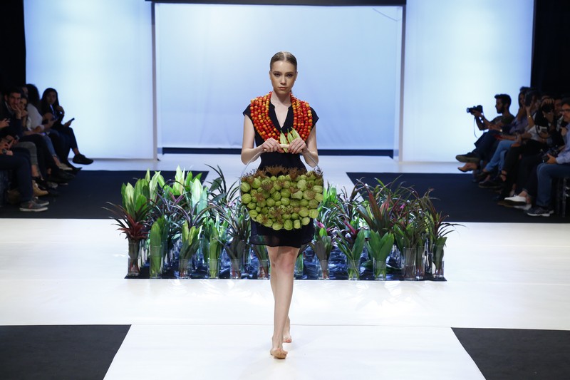 Wedding Folies - The Bridal Expo The floral runway by Masaha
