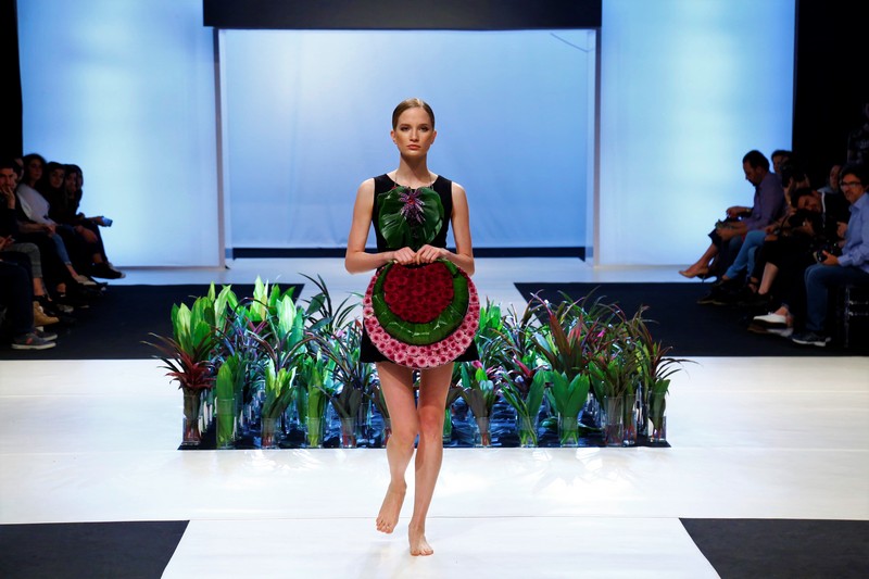 Wedding Folies - The Bridal Expo The floral runway by Masaha