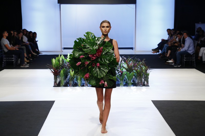 Wedding Folies - The Bridal Expo The floral runway by Masaha