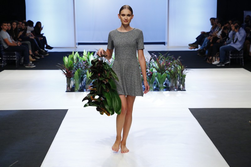 Wedding Folies - The Bridal Expo The floral runway by Masaha