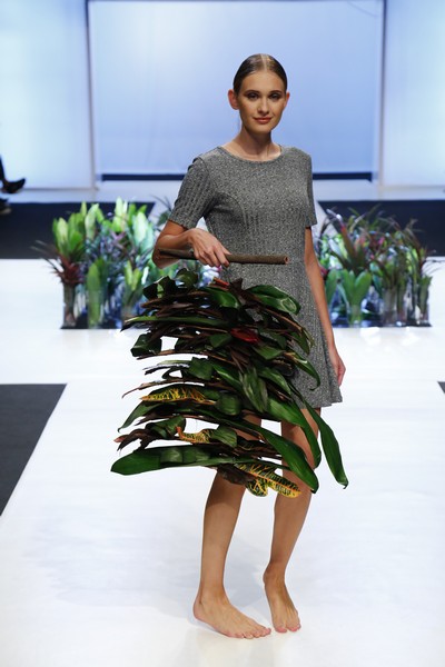 Wedding Folies - The Bridal Expo The floral runway by Masaha