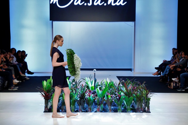 Wedding Folies - The Bridal Expo The floral runway by Masaha
