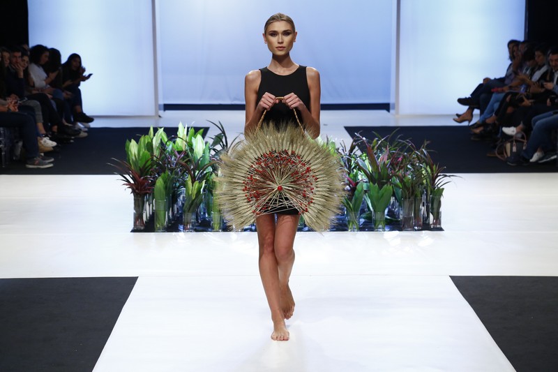 Wedding Folies - The Bridal Expo The floral runway by Masaha