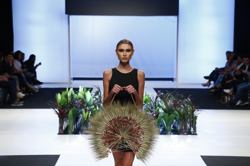 Wedding Folies - The Bridal Expo The floral runway by Masaha