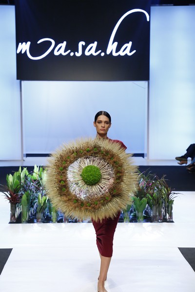 Wedding Folies - The Bridal Expo The floral runway by Masaha