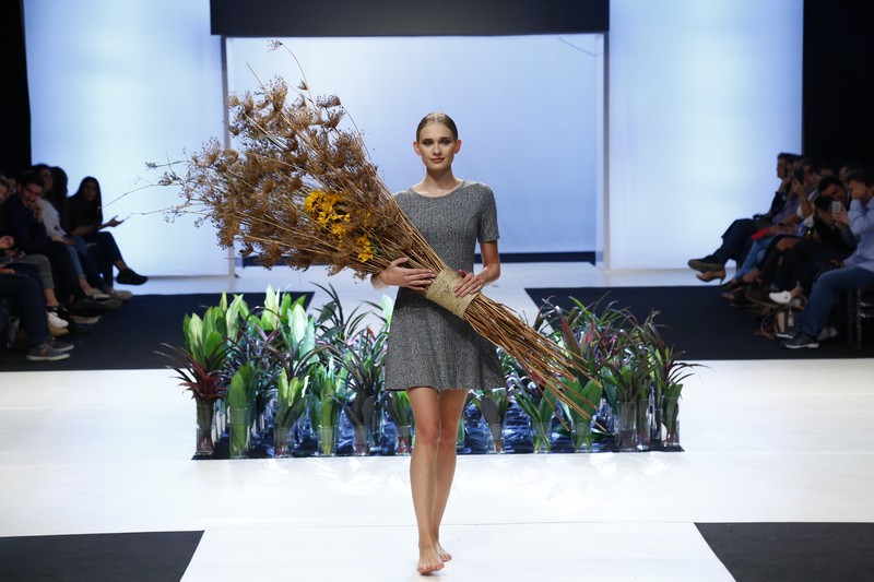 Wedding Folies - The Bridal Expo The floral runway by Masaha