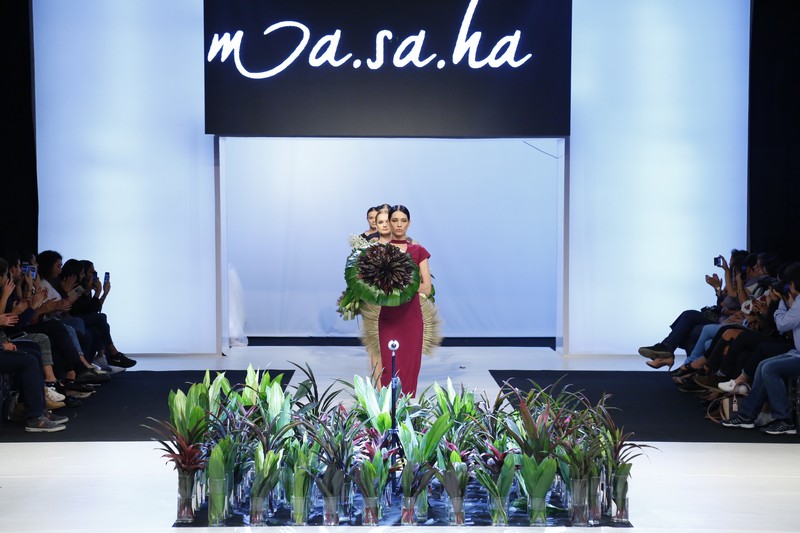 Wedding Folies - The Bridal Expo The floral runway by Masaha