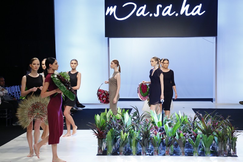 Wedding Folies - The Bridal Expo The floral runway by Masaha