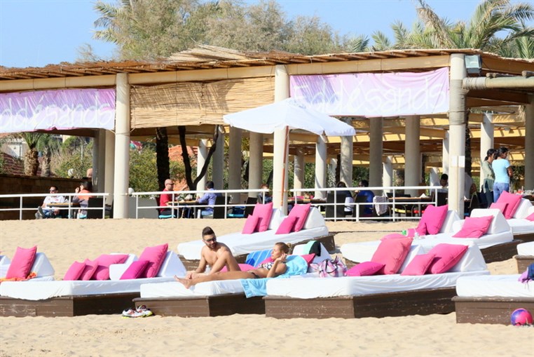 Back to Summer at Edde sands 