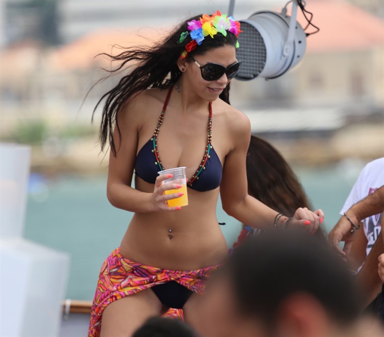 Summer Cloud 961 Boat Part 2