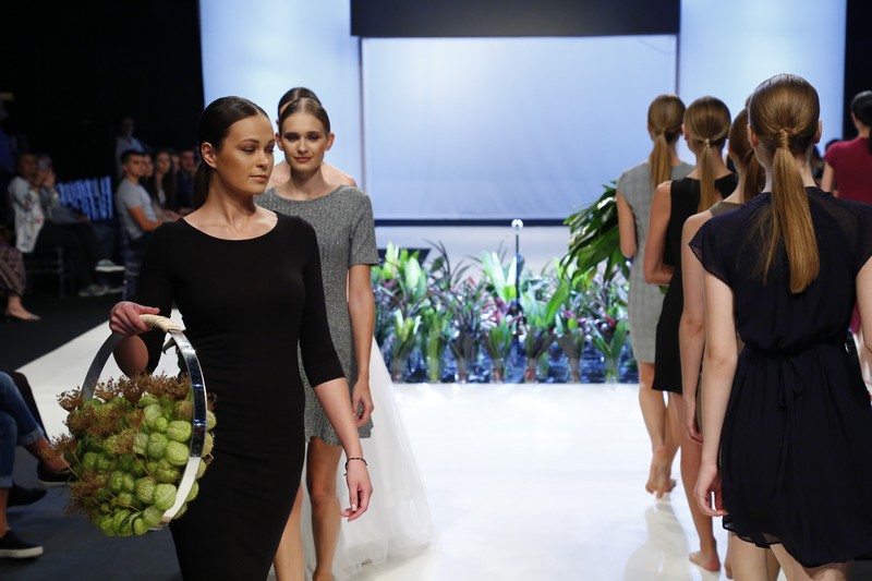 Wedding Folies - The Bridal Expo The floral runway by Masaha