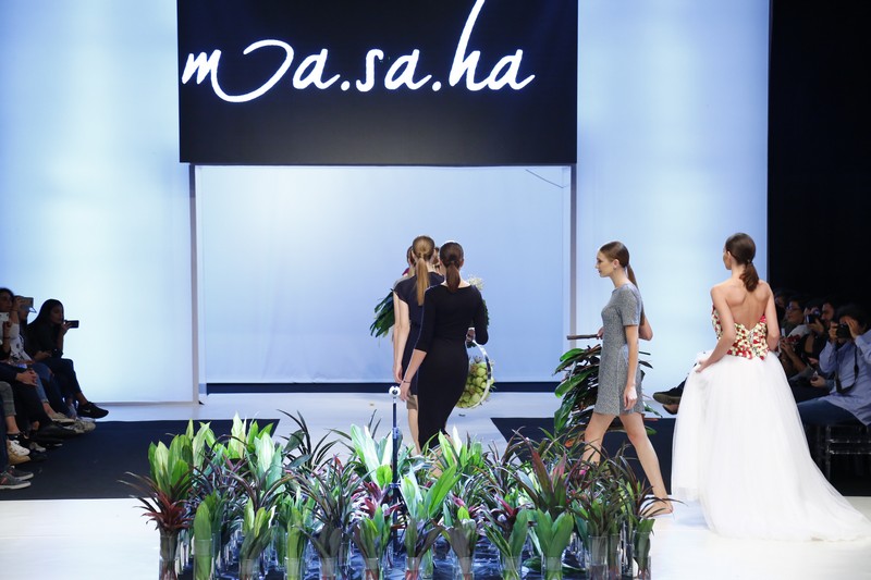 Wedding Folies - The Bridal Expo The floral runway by Masaha