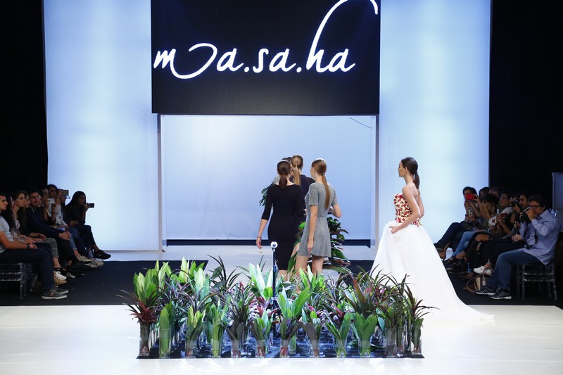 Wedding Folies - The Bridal Expo The floral runway by Masaha