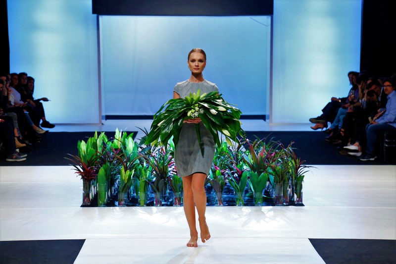 Wedding Folies - The Bridal Expo The floral runway by Masaha