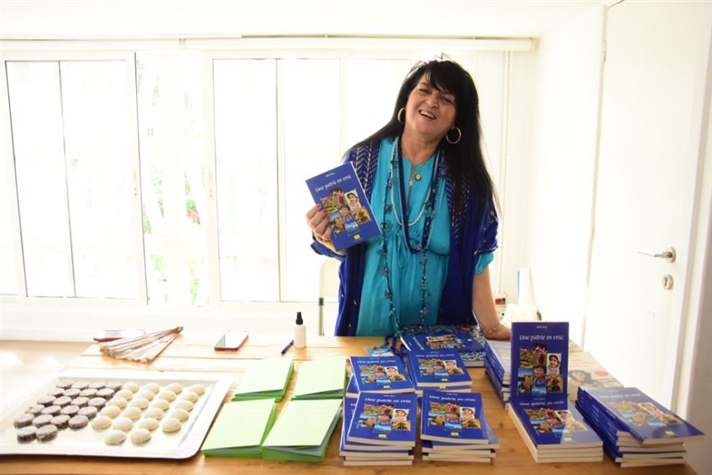 Une partie en Vrac : Book singing by Dr Noha Baz
