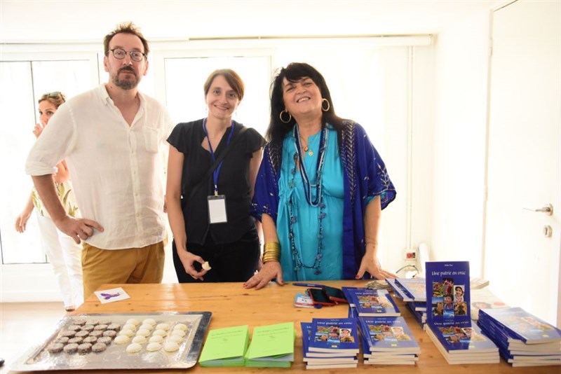 Une partie en Vrac : Book singing by Dr Noha Baz